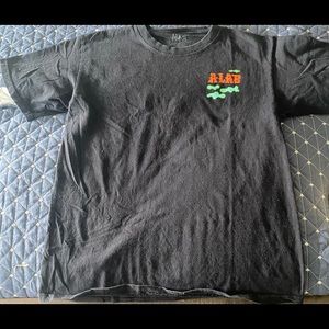 I I’m selling a shirt